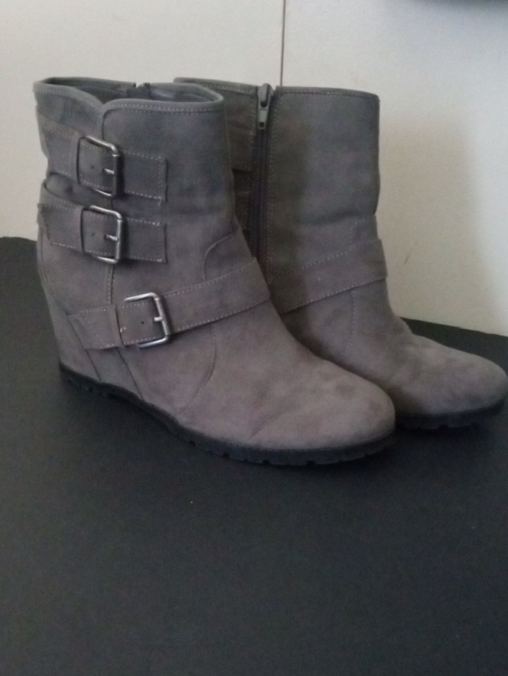 Unisa Gray Wedge Ankle Booties with Triple Buckles 9.5
